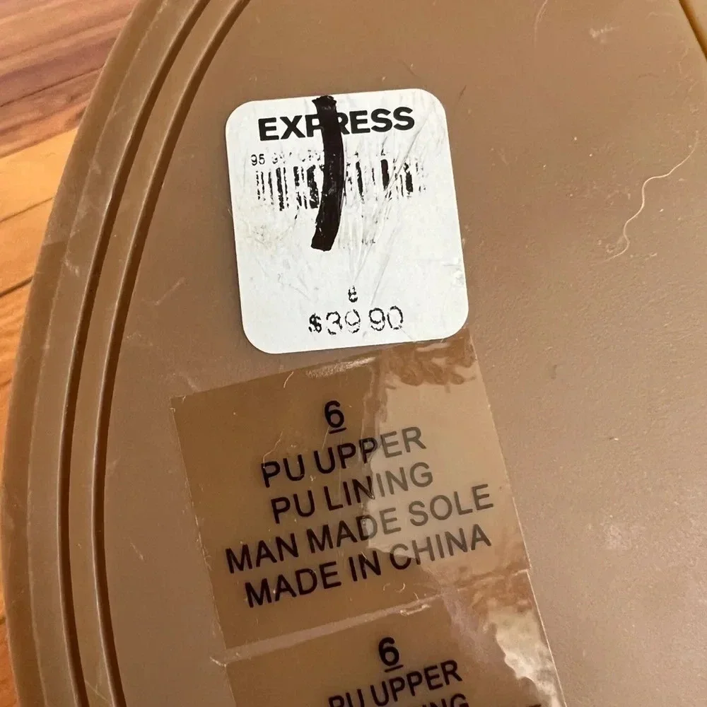 Express Sandals - Picture 5 of 8